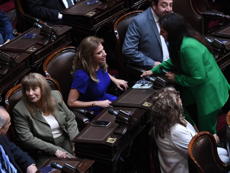 La senadora Zamora participó de la 142ª Asamblea Legislativa
